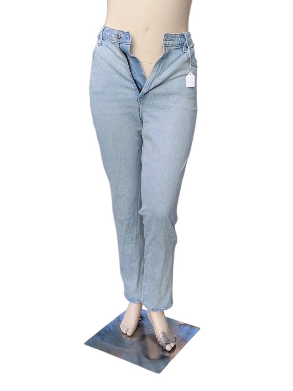 92426C Women's High Rise Straight-Leg Jeans Size 30/10R, 11 1/2" Rise